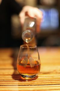 Wings Glass Pour