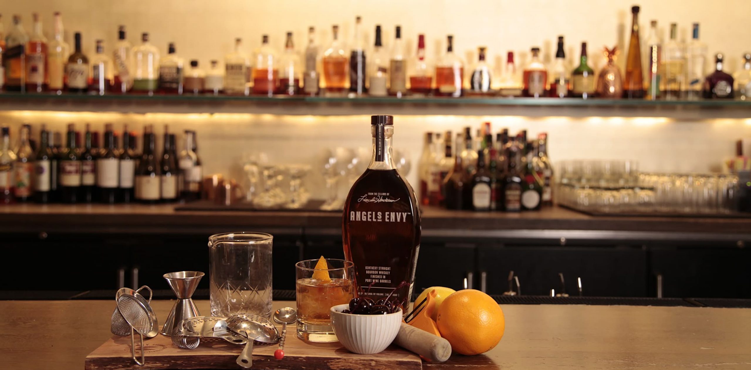 FY22_US_AngelsEnvy_WhiskeyHistory_TheresNoWrongWayToEnjoyWhiskeyResponsibly_Header_Desktop (1)