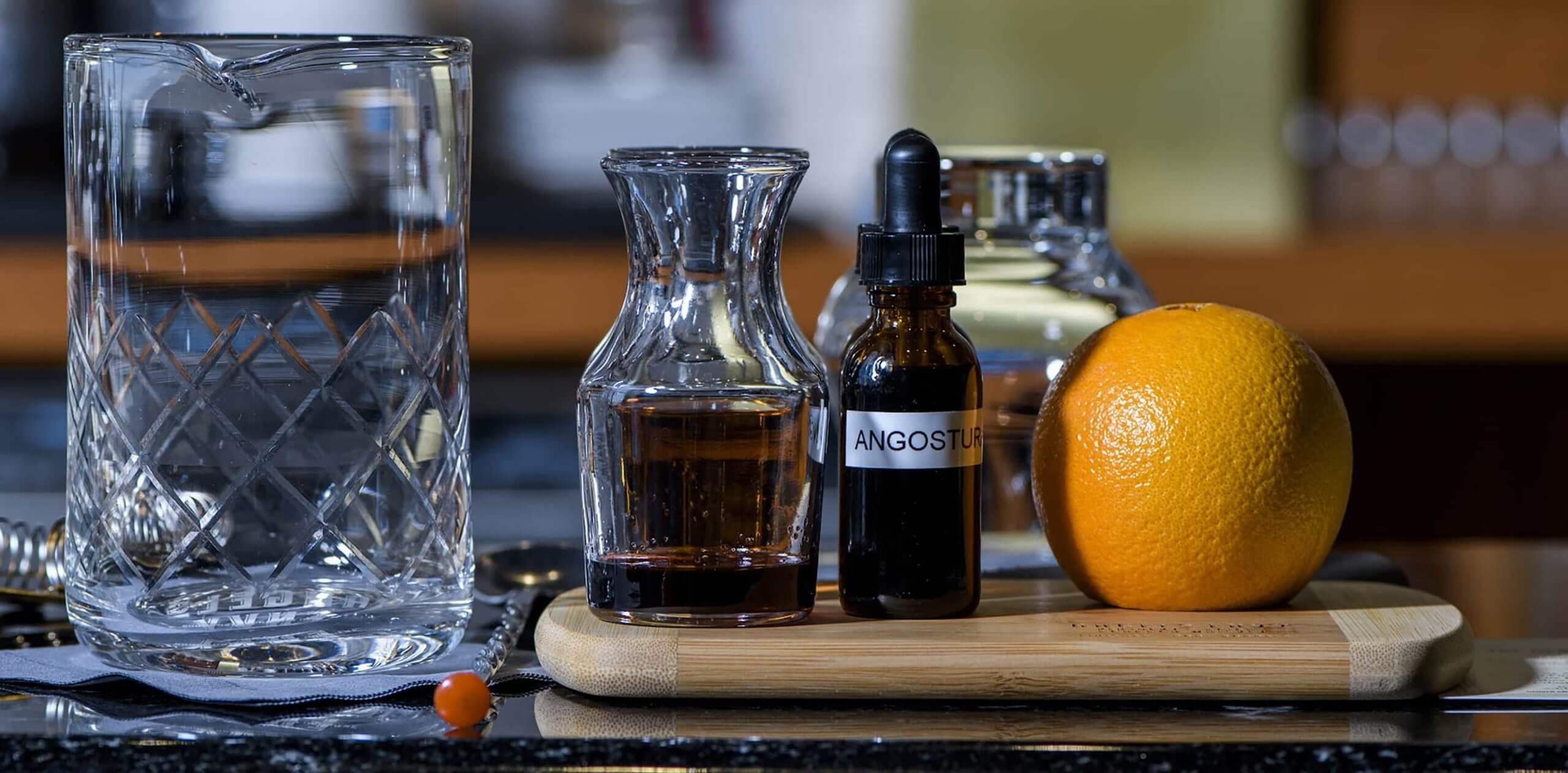 FY22_US_AngelsEnvy_WhiskeyHistory_TheSurprisingOriginOfTheWordCocktail_Header_Desktop-1-scaled (1)