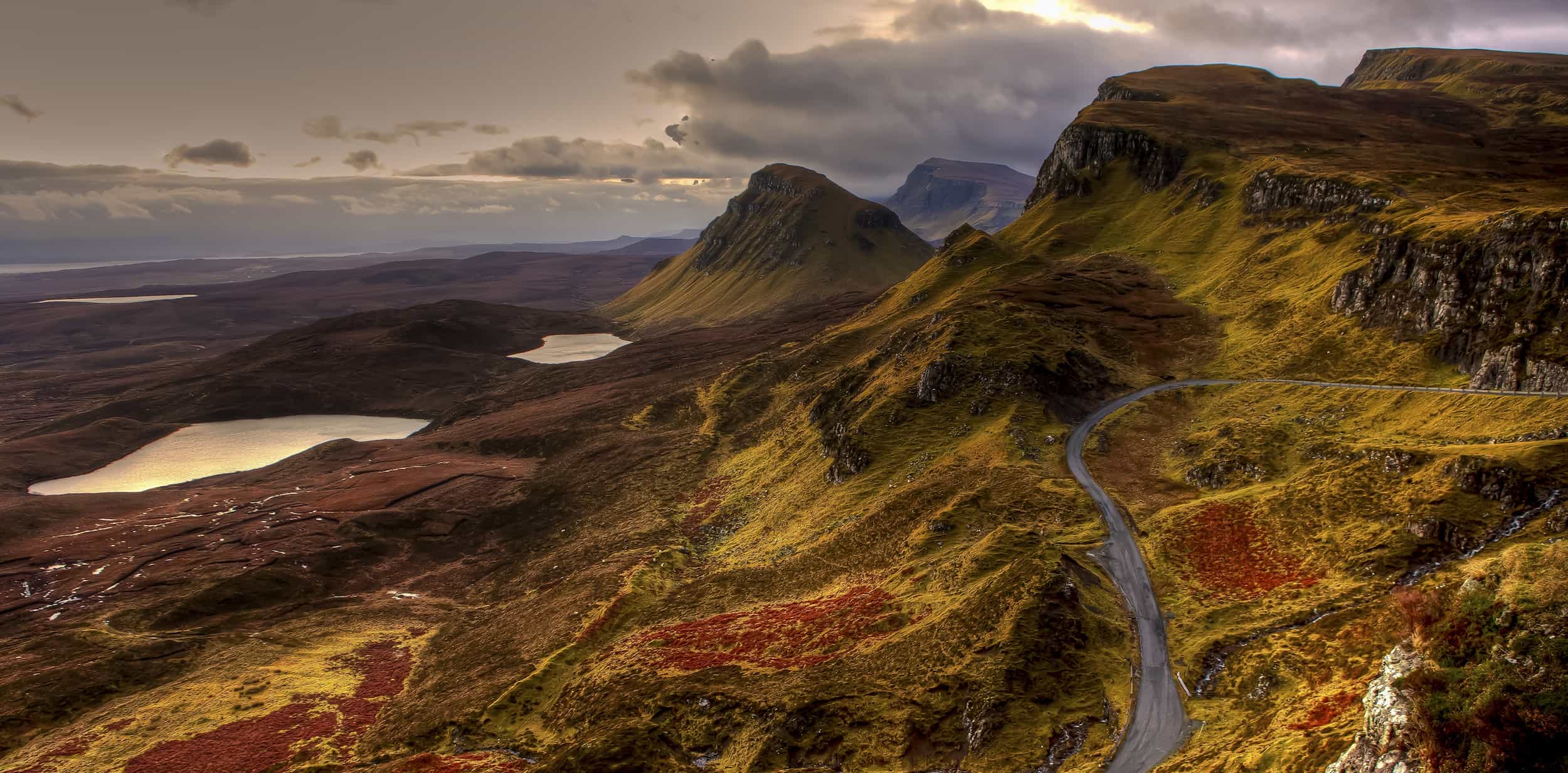FY22_US_AngelsEnvy_WhiskeyHistory_TheDifferenceBetweenScotchAndBourbon_Header_Desktop (1)
