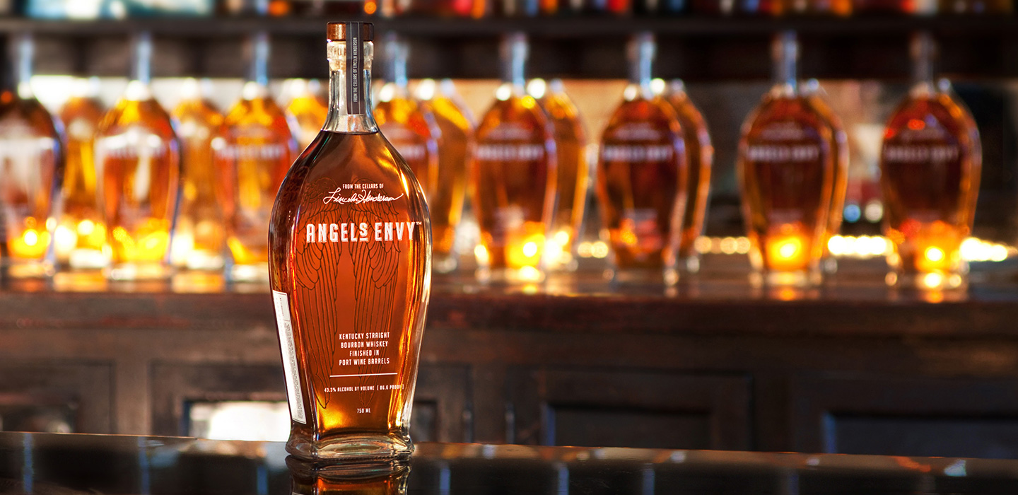 AE-drinks_retouched3_bottle_1440x700
